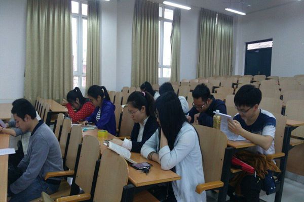 活动现场.jpg 活动现场.jpg